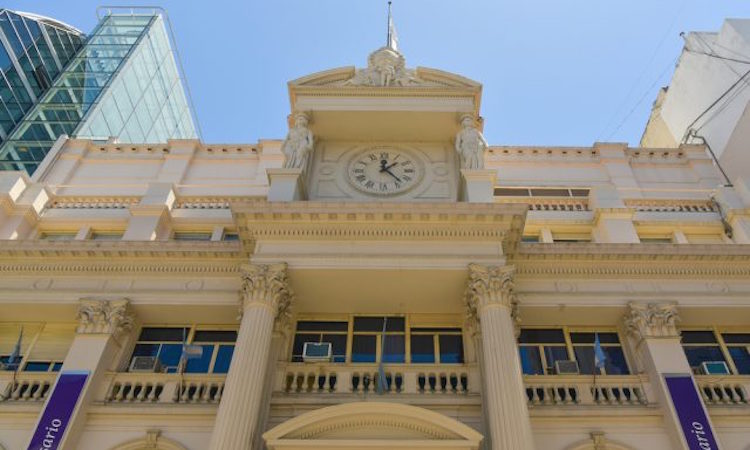 阿根廷